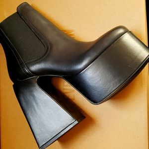 Hustle Black Leather STEVE MADDEN Size 7.5